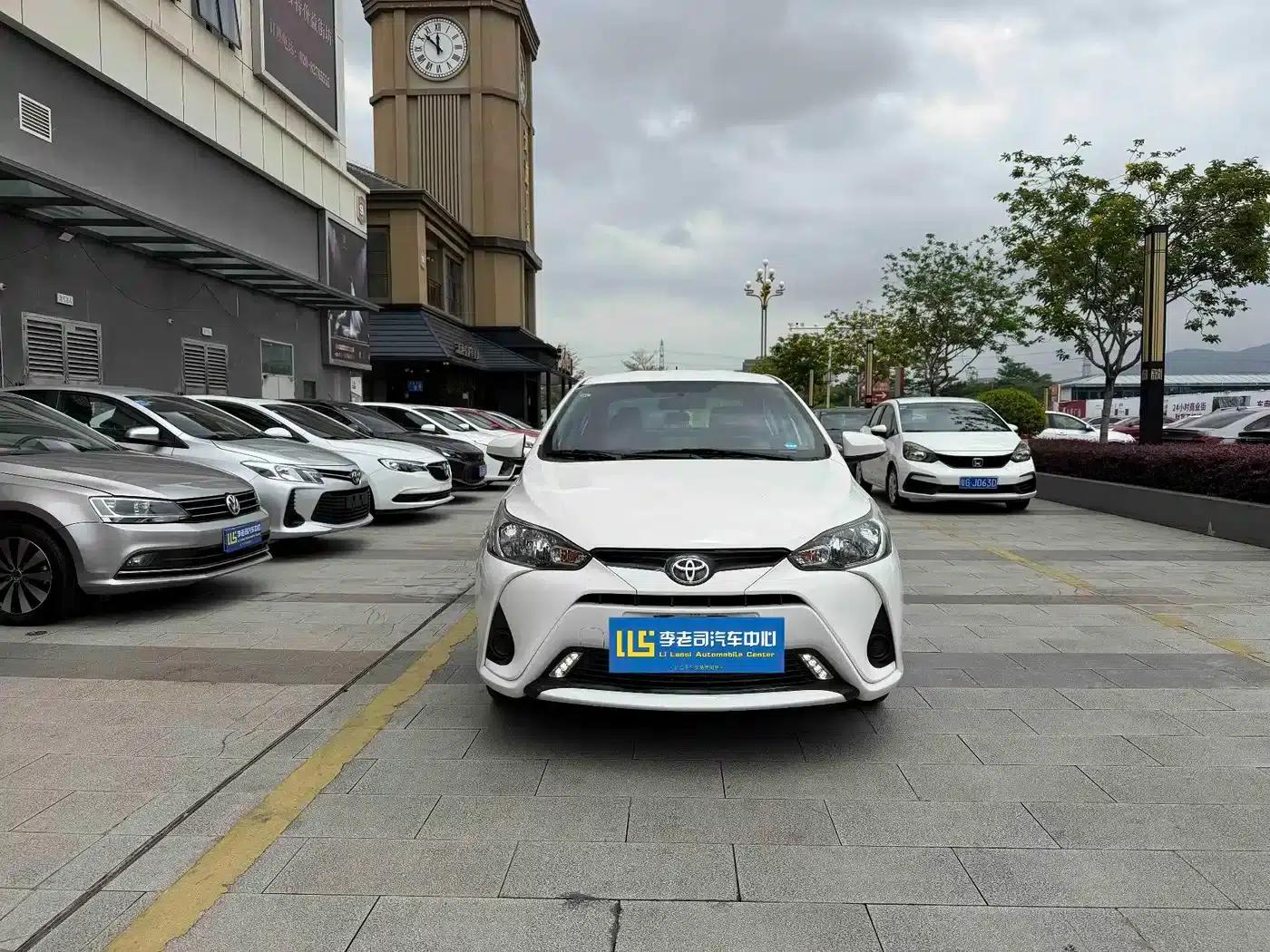 YARiS L 2022 1.5L CVT Luxury PLUS Edition — миниатюра 2