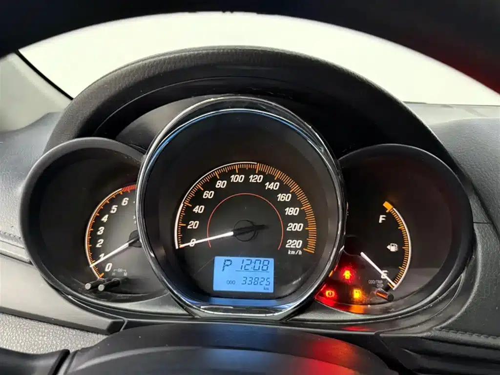 YARiS L 2021 1.5L CVT Leading Edition — миниатюра 7
