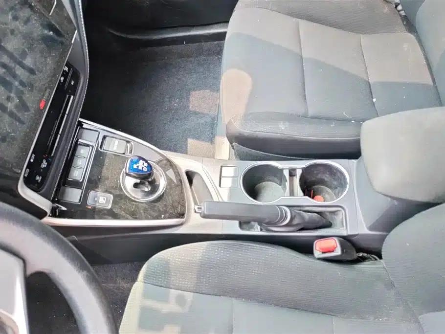 Corolla Hybrid E+ 2020 1.8L E-CVT Comfort Edition — миниатюра 16