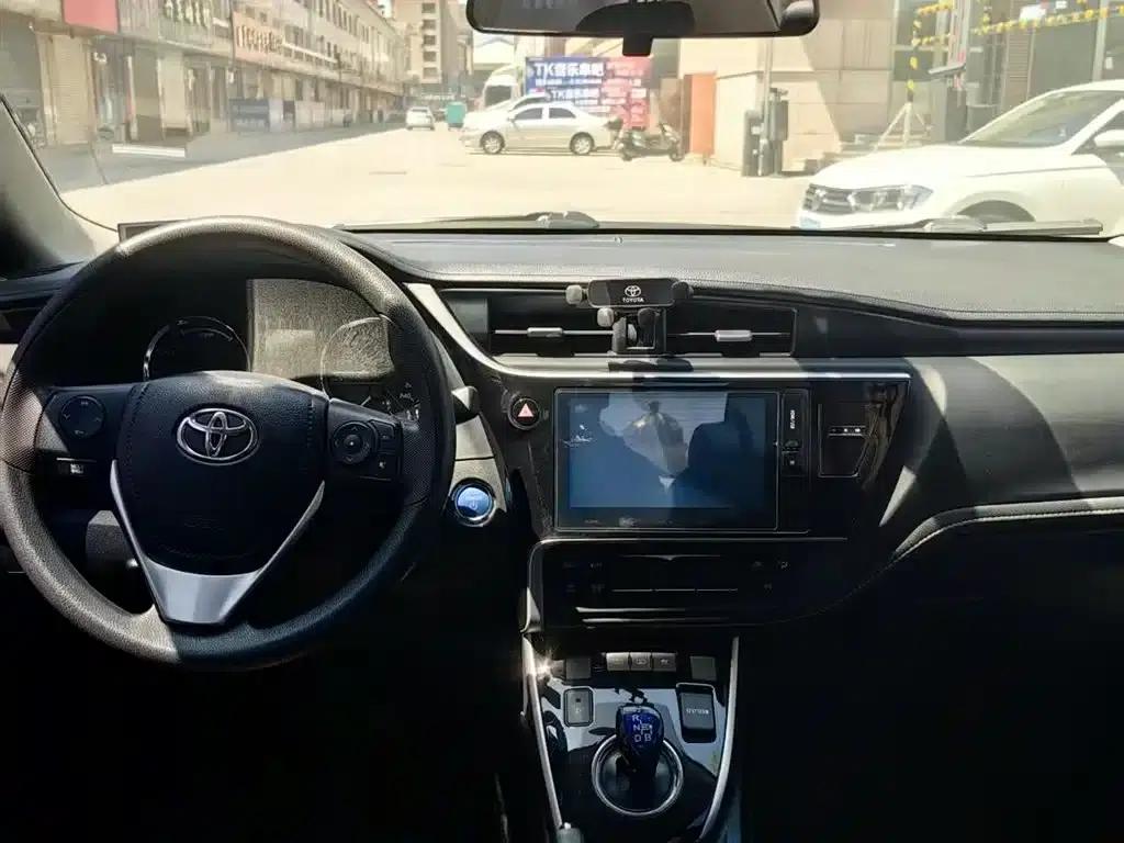 Corolla Hybrid E+ 2019 1.8L E-CVT Leading Edition — миниатюра 11