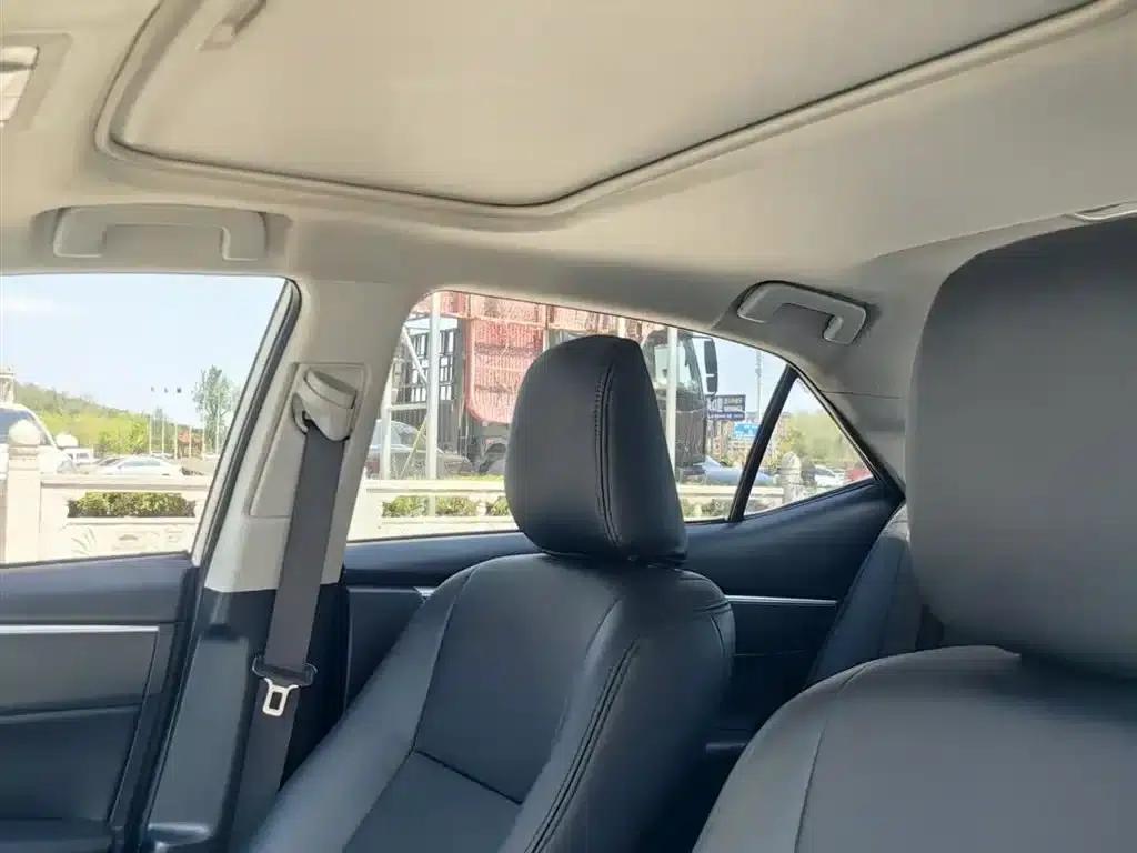 Corolla Hybrid E+ 2019 1.8L E-CVT Leading Edition — миниатюра 16