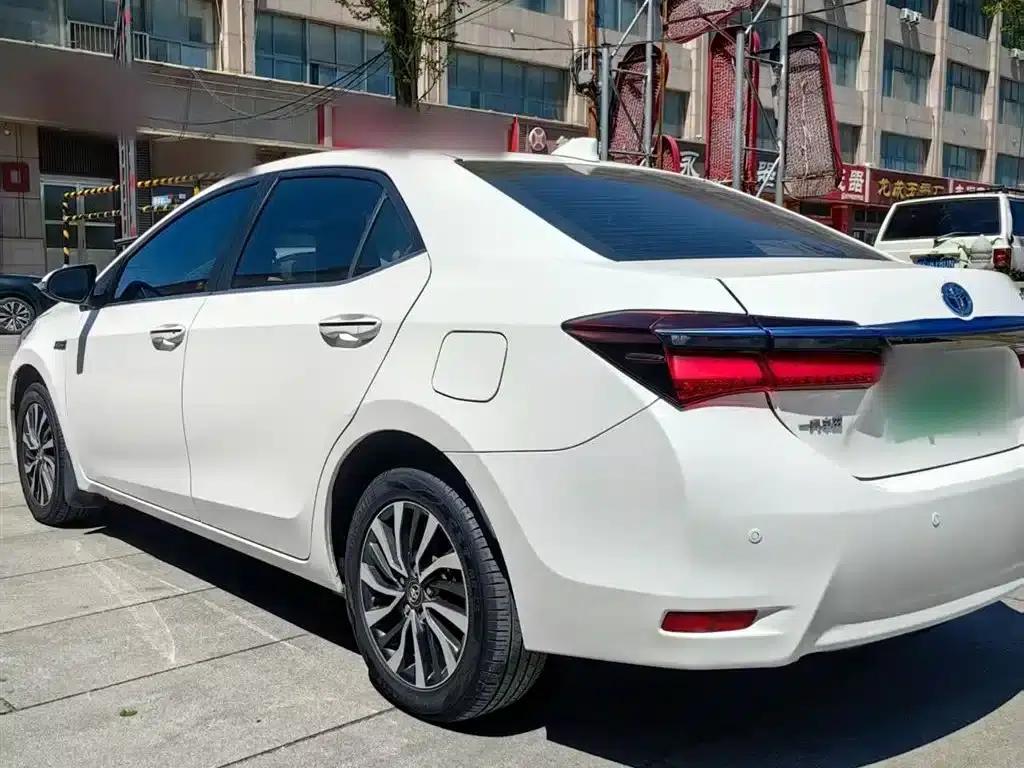 Corolla Hybrid E+ 2019 1.8L E-CVT Leading Edition — миниатюра 4