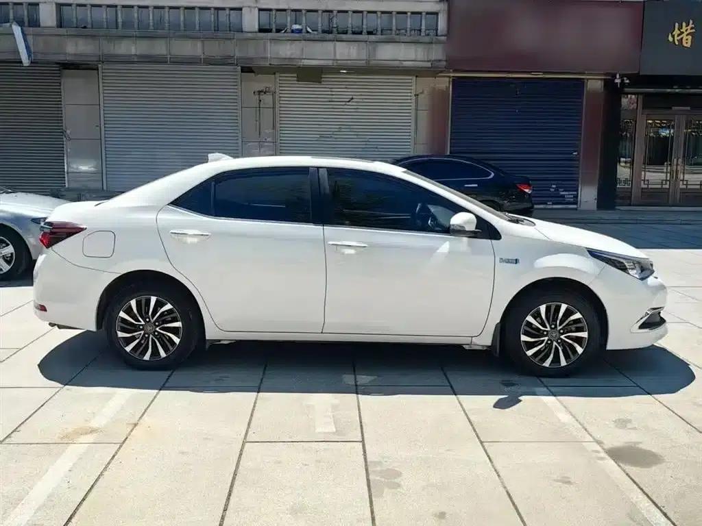 Corolla Hybrid E+ 2019 1.8L E-CVT Leading Edition — миниатюра 8