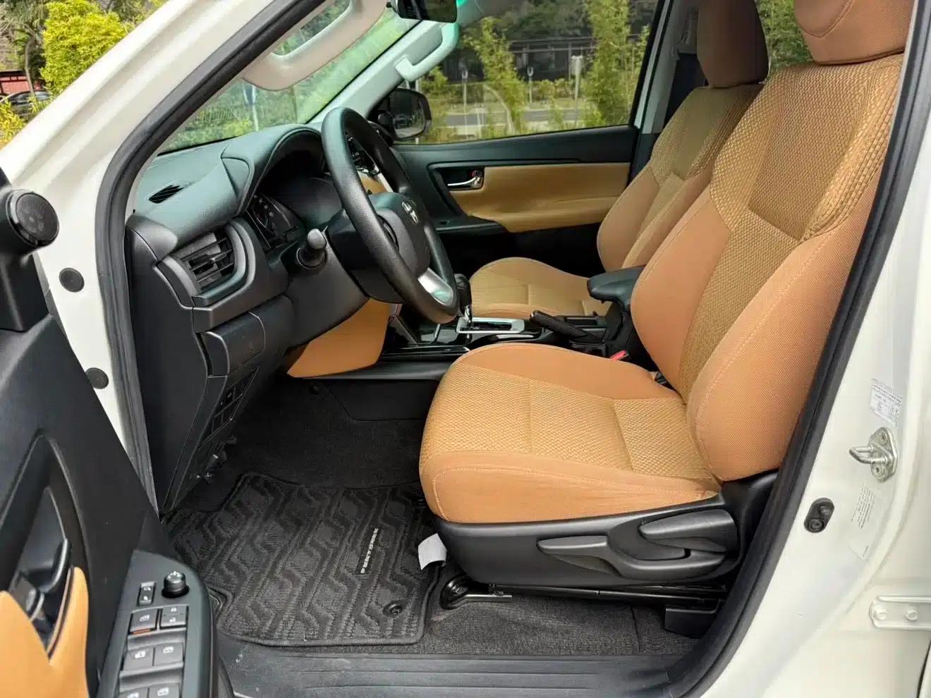Fortuner 2016 2.7L Middle East Edition — миниатюра 14