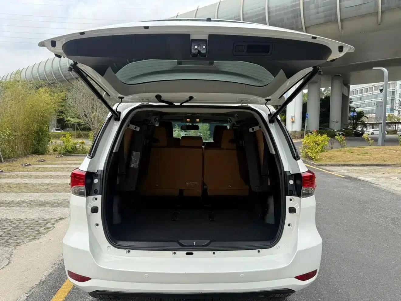Fortuner 2016 2.7L Middle East Edition — миниатюра 19