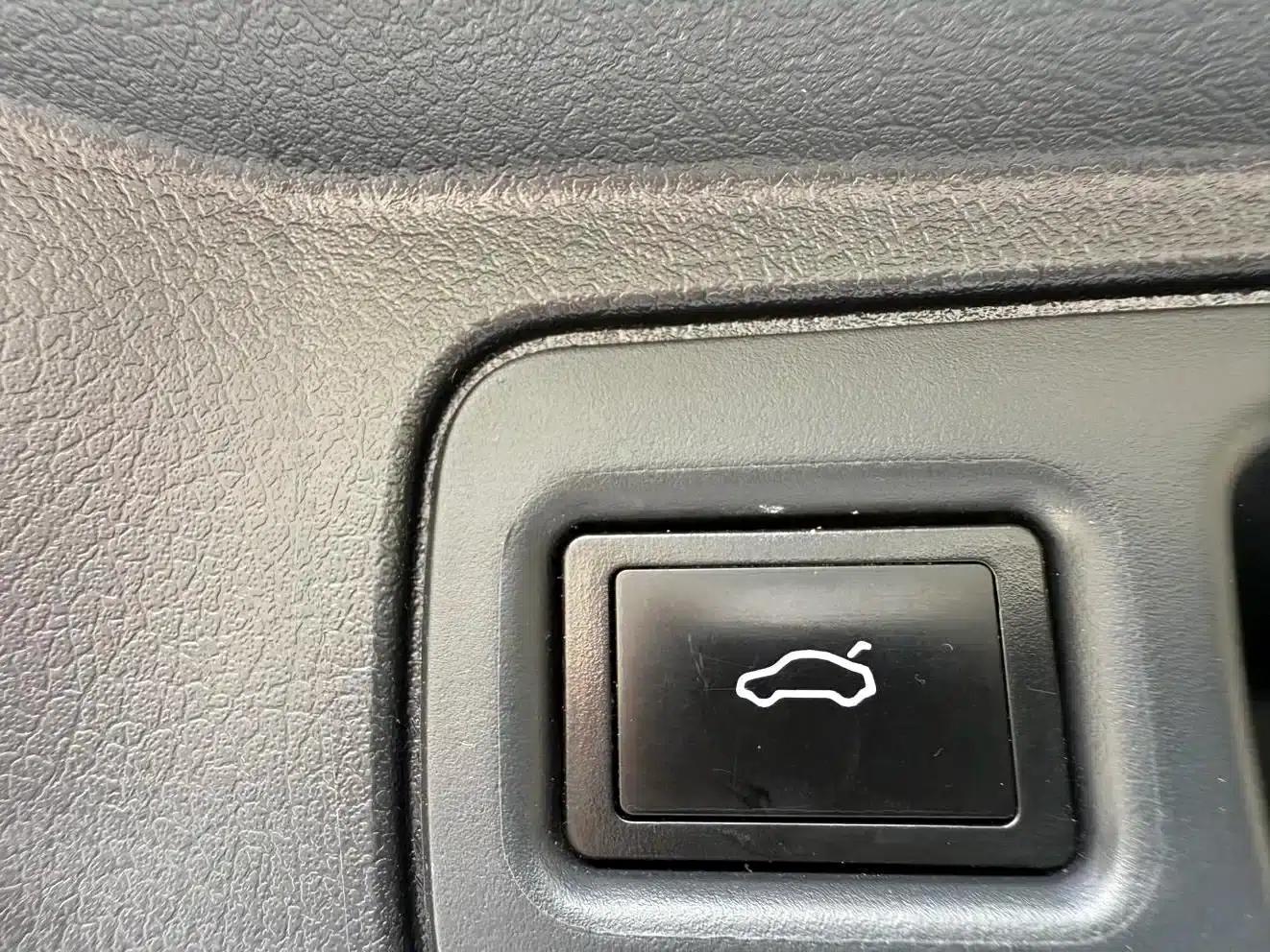 Fortuner 2016 2.7L Middle East Edition — миниатюра 20