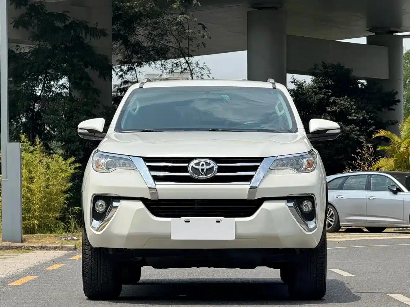 Fortuner 2016 2.7L Middle East Edition — миниатюра 3