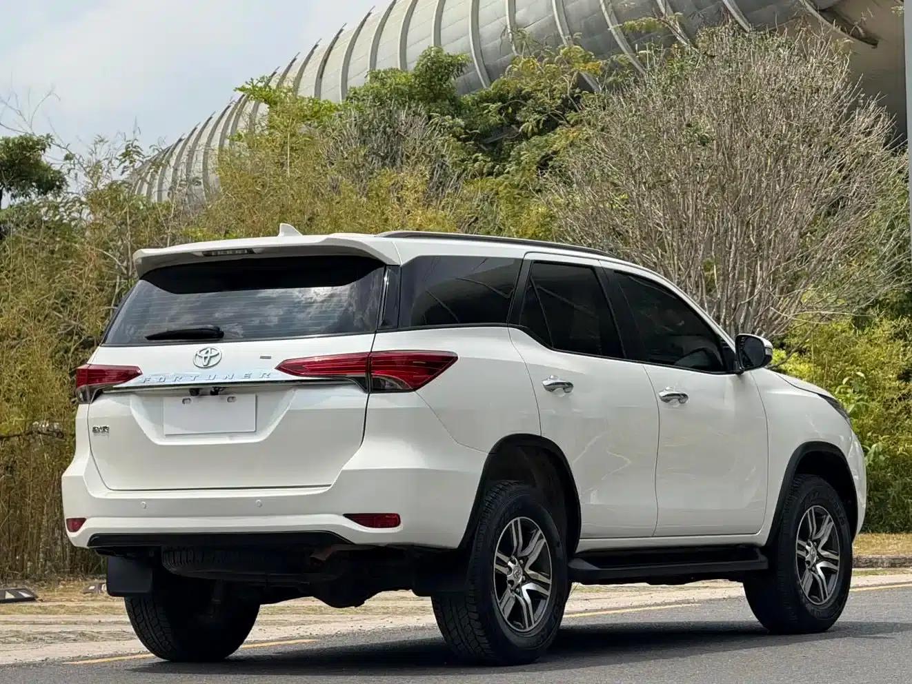 Fortuner 2016 2.7L Middle East Edition — миниатюра 4