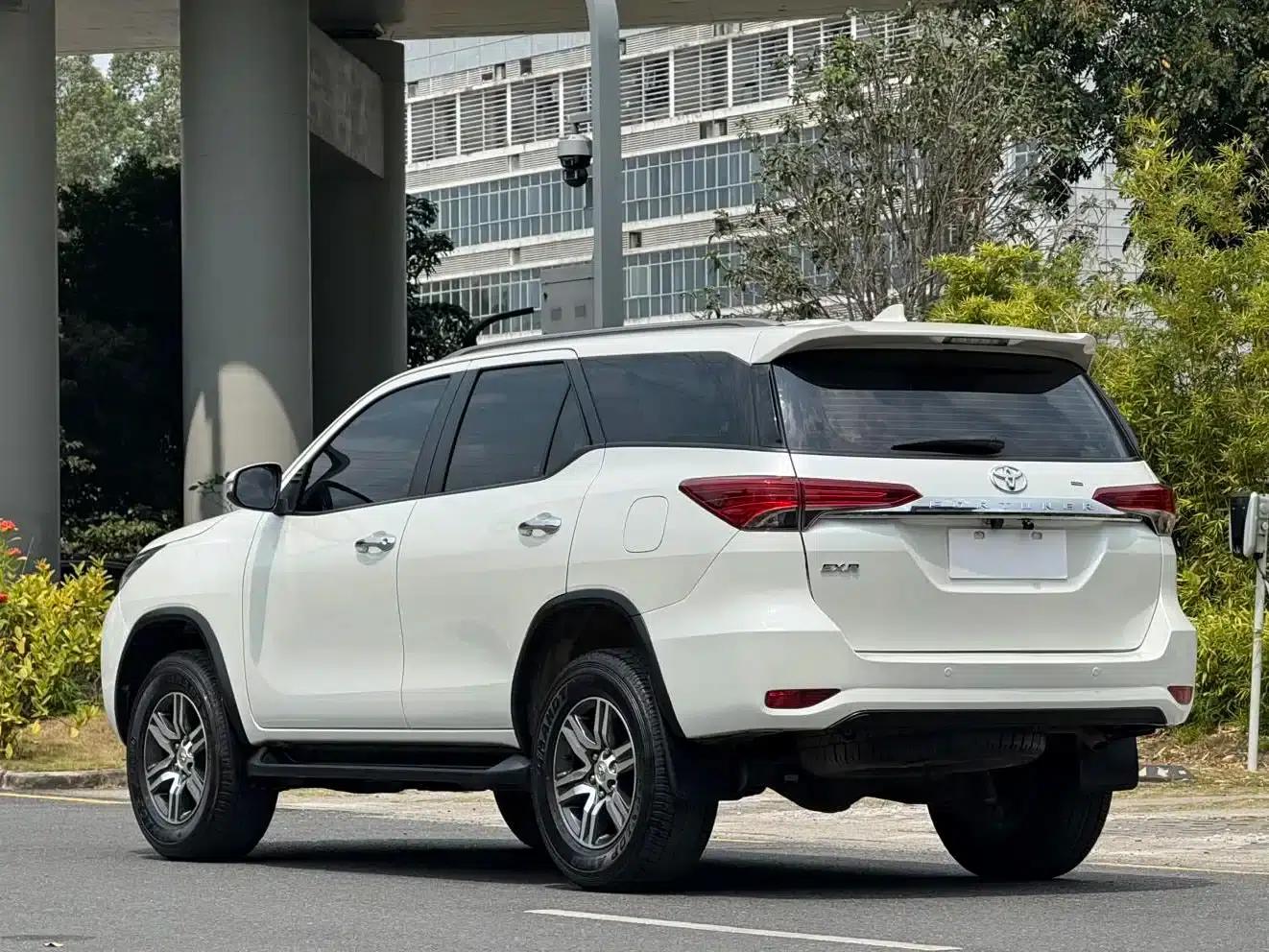 Fortuner 2016 2.7L Middle East Edition — миниатюра 5