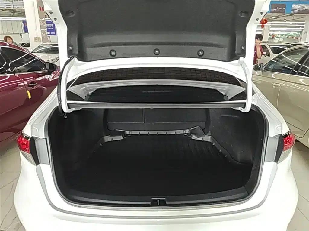 2023 Geely Lingshang 2.0L Luxury Edition — миниатюра 19