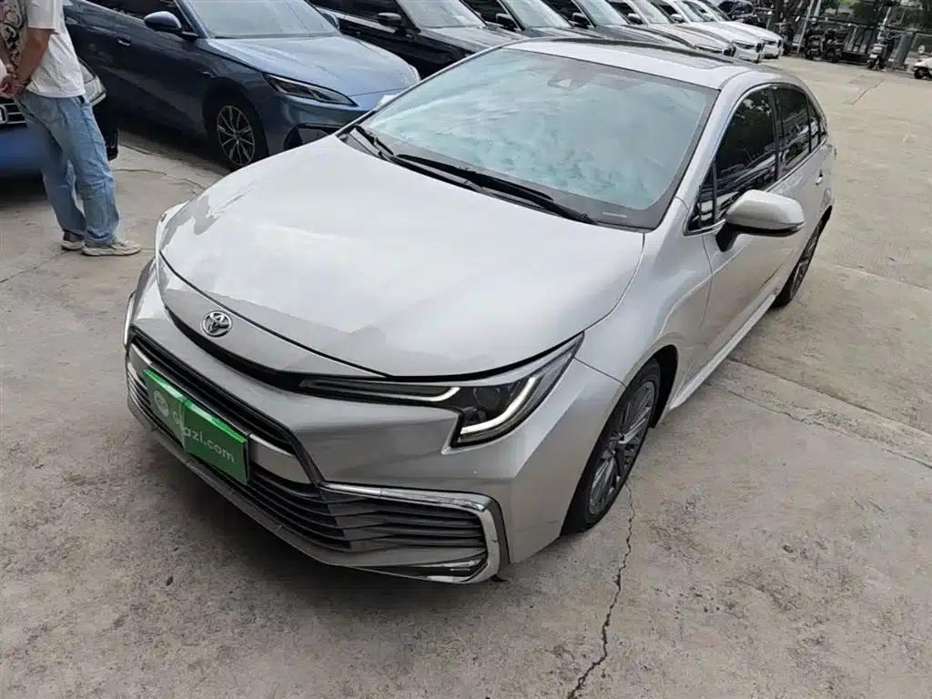 2021 Geely Lingshang 2.0L Luxury Edition — миниатюра 1