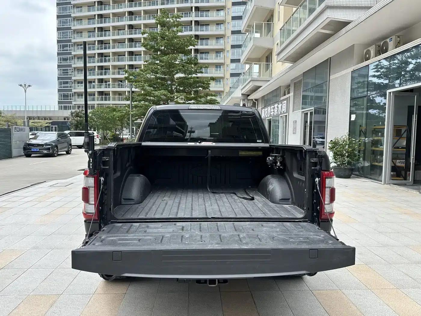 2022 Ford F-150 Raptor 3.5T — миниатюра 22