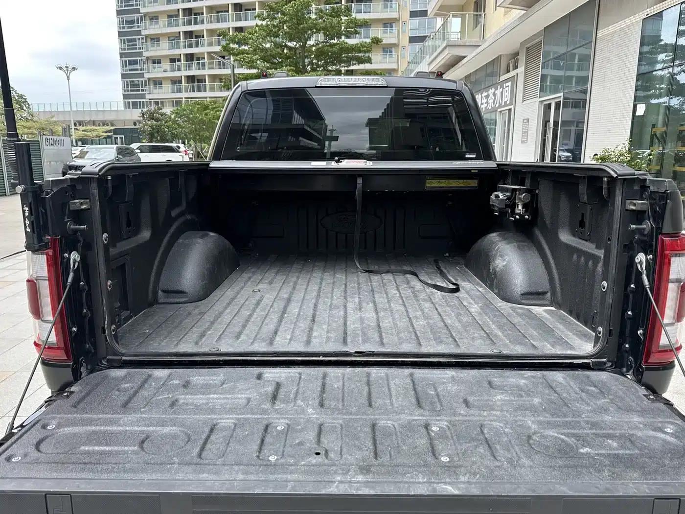2022 Ford F-150 Raptor 3.5T — миниатюра 23