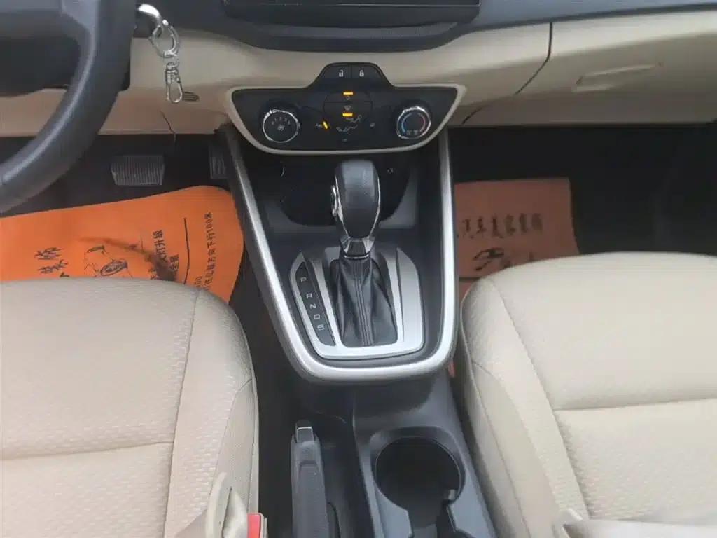 2017 Ford Focus Facelift 1.5L Automatic Comfort Model — миниатюра 14