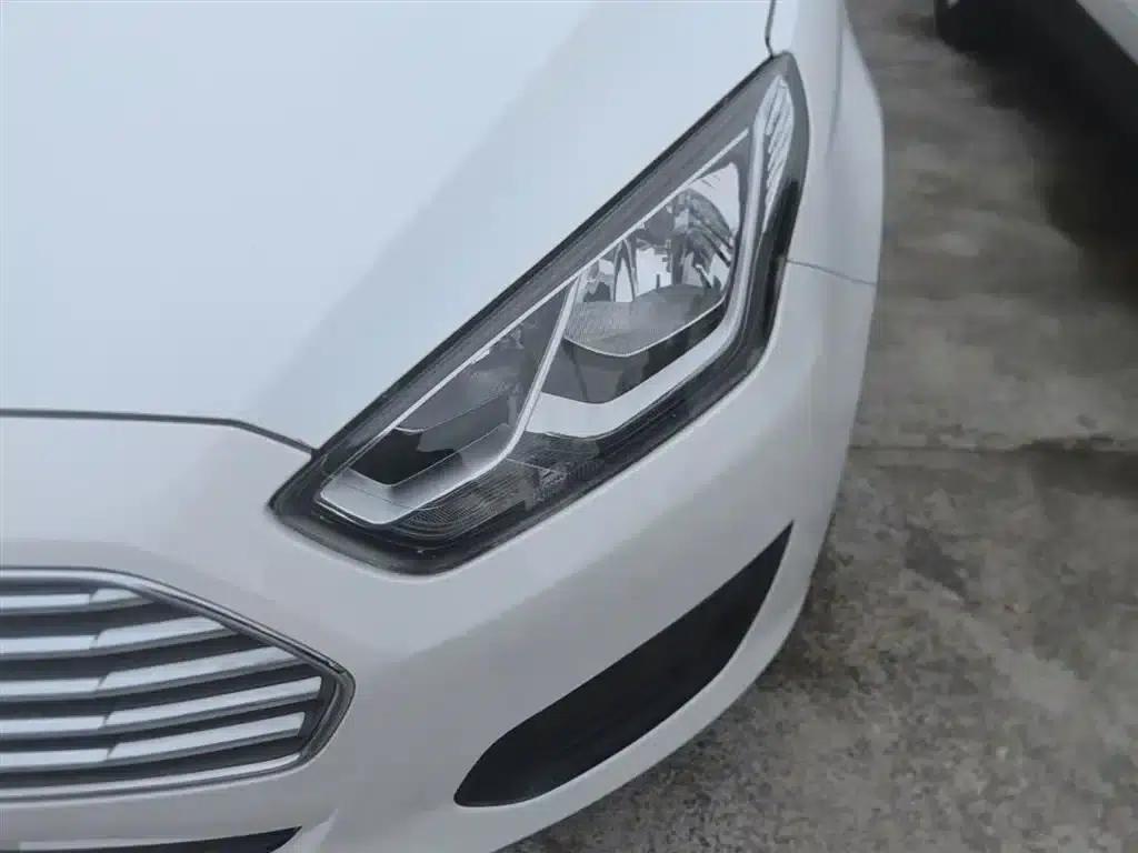 2017 Ford Focus Facelift 1.5L Automatic Comfort Model — миниатюра 24