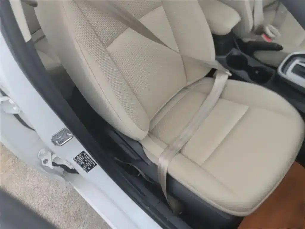 2017 Ford Focus Facelift 1.5L Automatic Comfort Model — миниатюра 25