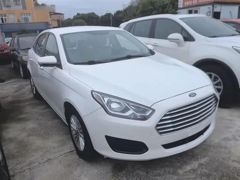2017 Ford Focus Facelift 1.5L Automatic Comfort Model — миниатюра 4