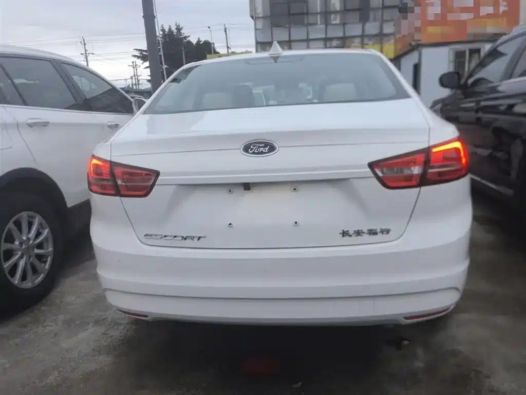 2017 Ford Focus Facelift 1.5L Automatic Comfort Model — миниатюра 6