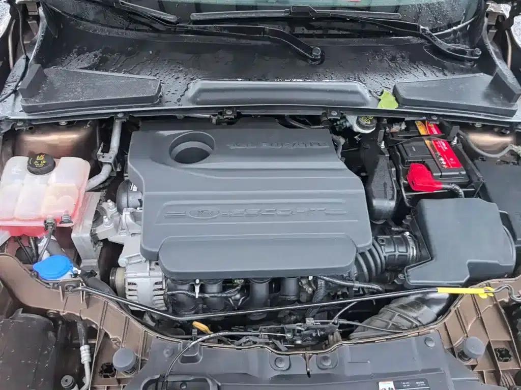 Ford Focus 2015 1.5L Automatic Comfort Model — миниатюра 20