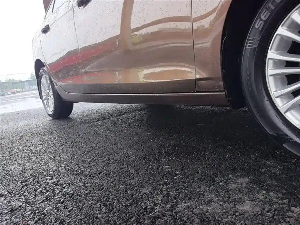 Ford Focus 2015 1.5L Automatic Comfort Model — миниатюра 21