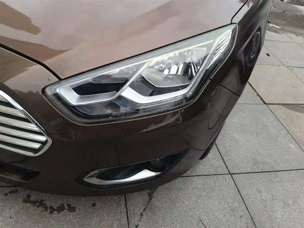 Ford Focus 2015 1.5L Automatic Fashion Edition — миниатюра 24