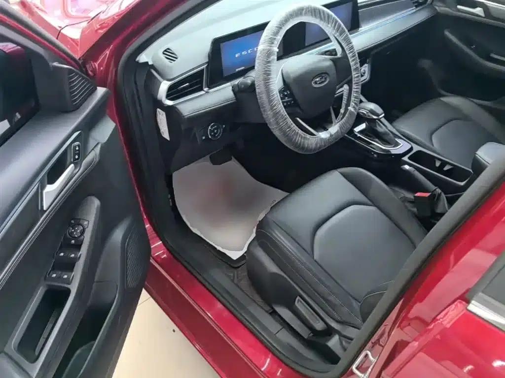 Ford Focus 2021 1.5L Automatic Diamond Edition — миниатюра 16