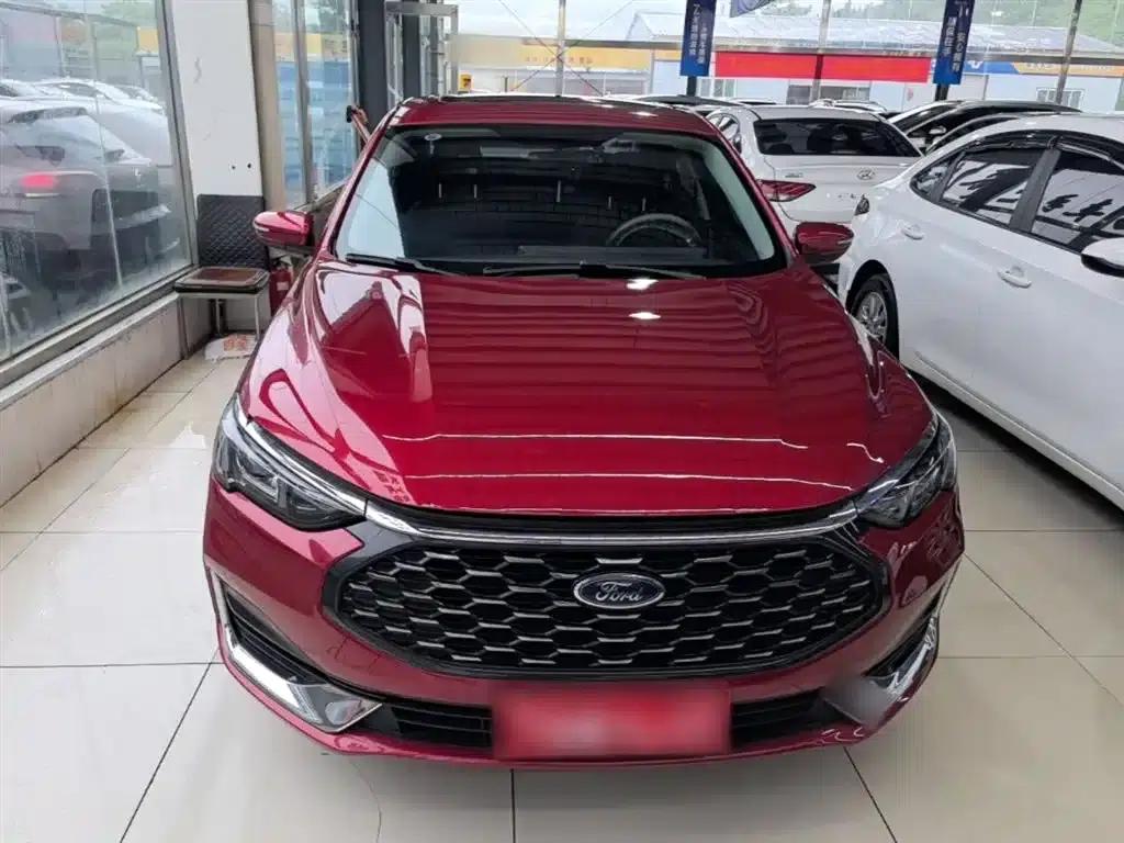 Ford Focus 2021 1.5L Automatic Diamond Edition — миниатюра 3