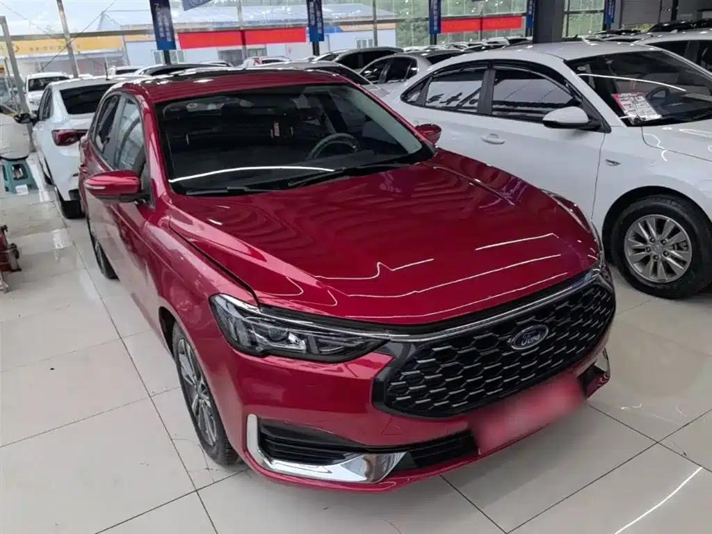 Ford Focus 2021 1.5L Automatic Diamond Edition — миниатюра 4