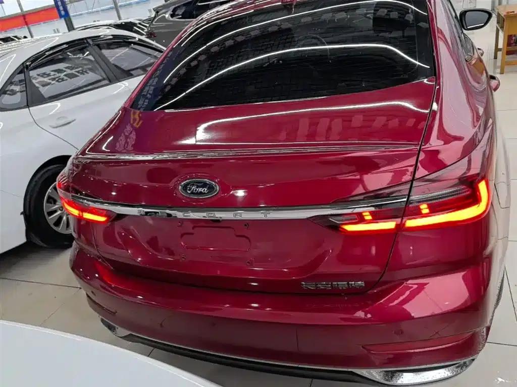 Ford Focus 2021 1.5L Automatic Diamond Edition — миниатюра 6