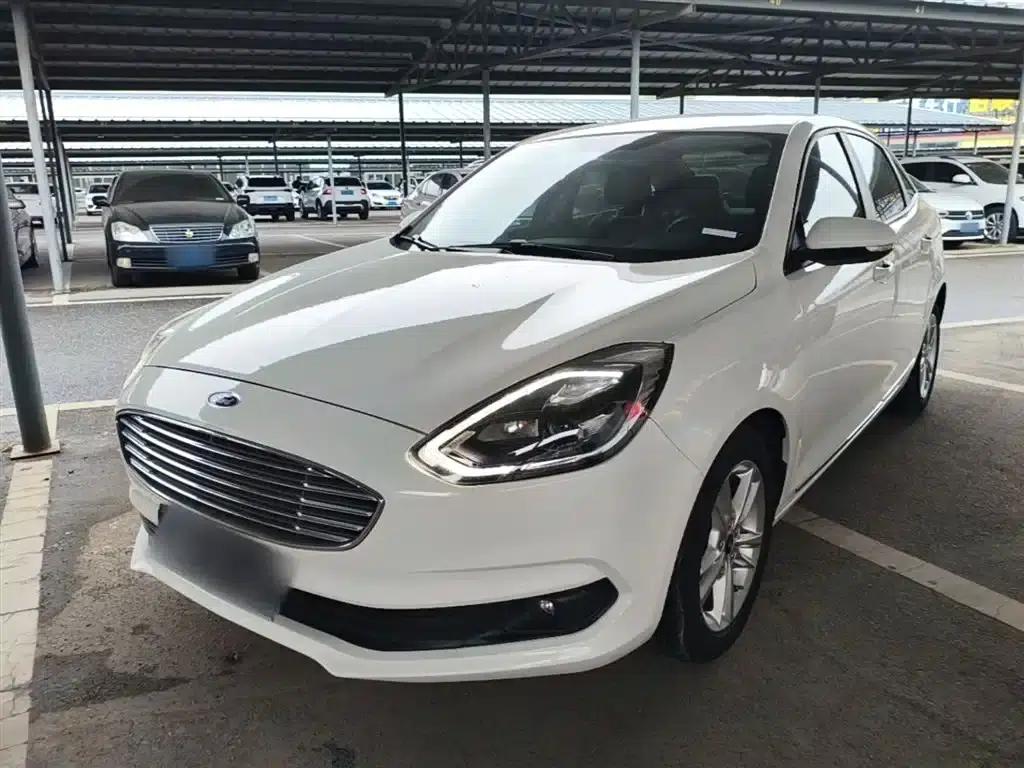 Ford Focus 2019 Facelift 1.5L Automatic Enjoyment Edition (China VI Emission Standard) — миниатюра 2
