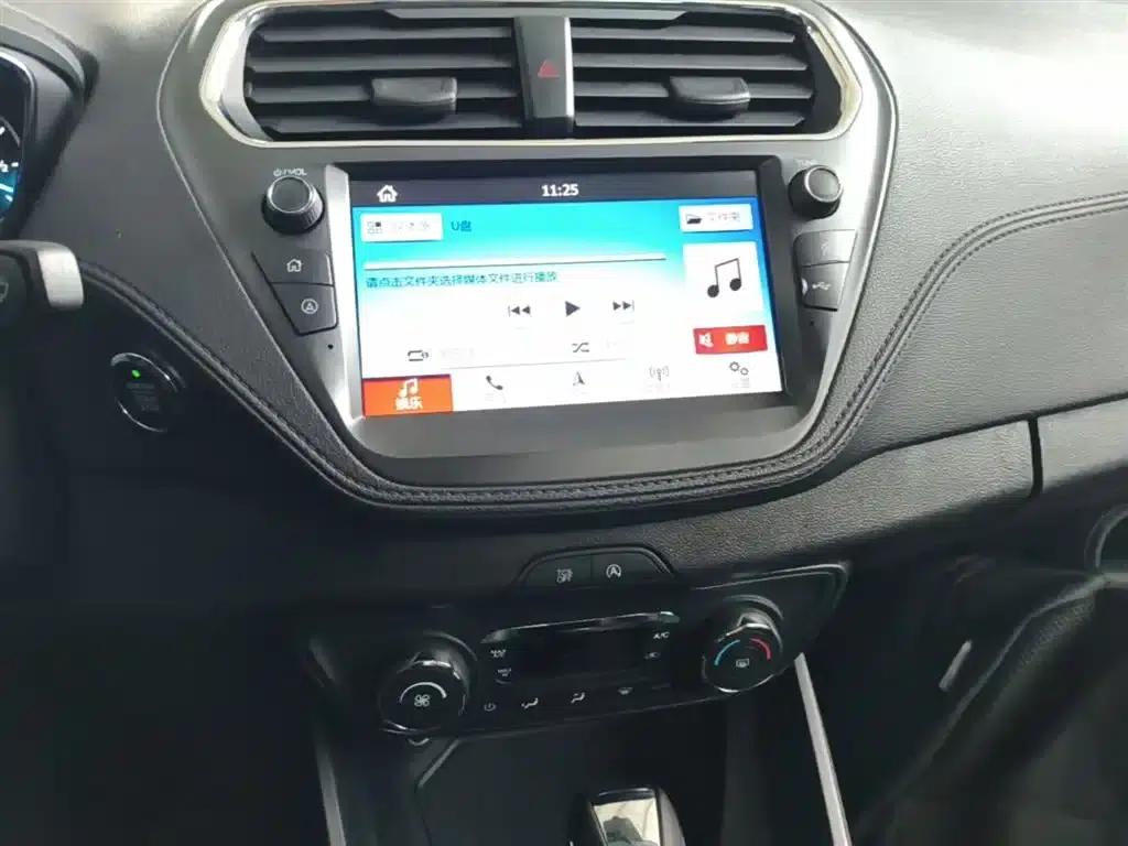 Ford Focus 2019 Facelift 1.5L Automatic Enjoyment Edition (China VI Emission Standard) — миниатюра 13