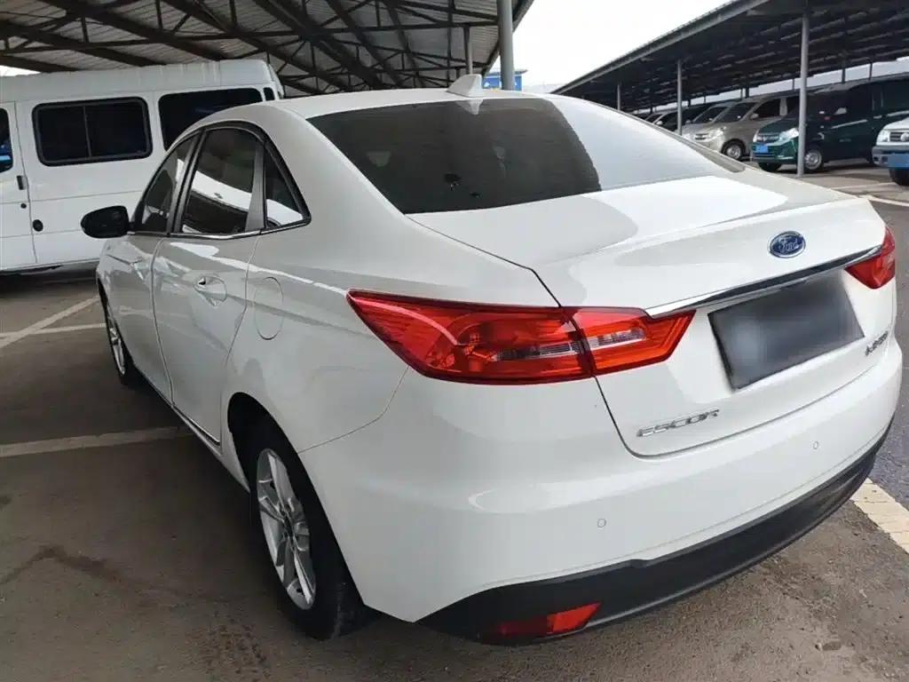 Ford Focus 2019 Facelift 1.5L Automatic Enjoyment Edition (China VI Emission Standard) — миниатюра 5