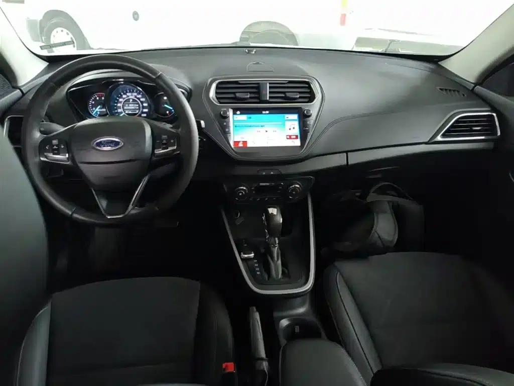 Ford Focus 2019 Facelift 1.5L Automatic Enjoyment Edition (China VI Emission Standard) — миниатюра 10