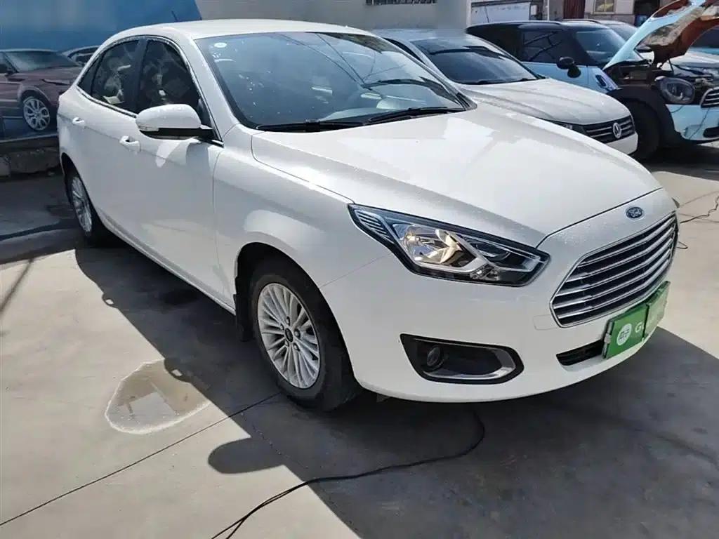 2017 Ford Focus Facelift 1.5L Automatic Comfort Model — миниатюра 4