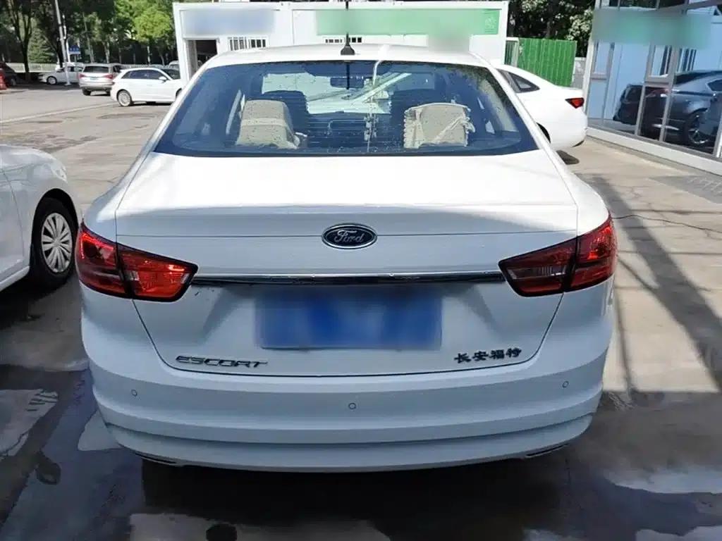 2017 Ford Focus Facelift 1.5L Automatic Comfort Model — миниатюра 6