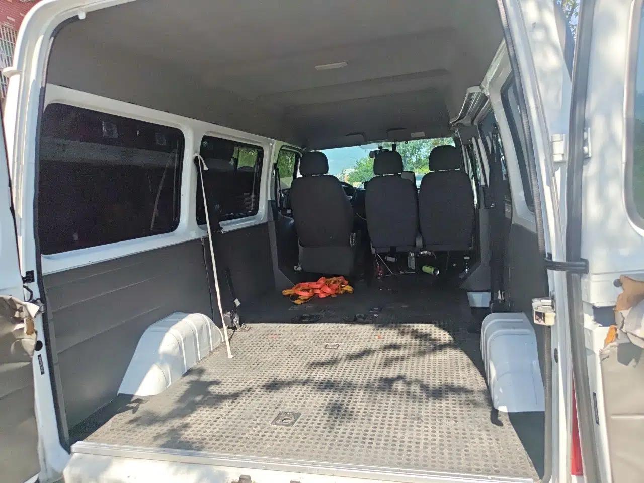JMC Transit 2017 2.8T Commercial Version Short Wheelbase Mid-Roof 6/7/8-Seater JX493 — миниатюра 20