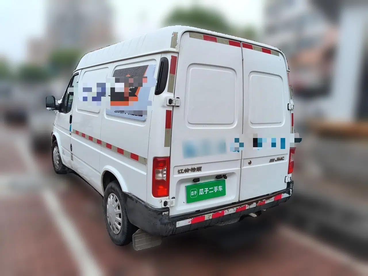 JMC Transit 2019 2.8T Commercial Version Short Wheelbase Mid-Roof 3-Seater China VI Standard JX493 — миниатюра 4