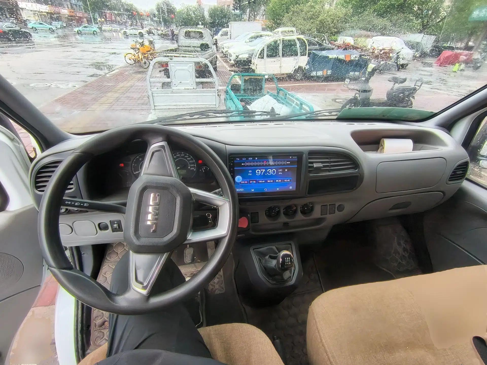 JMC Transit 2019 2.8T Commercial Version Short Wheelbase Mid-Roof 3-Seater China VI Standard JX493 — миниатюра 10