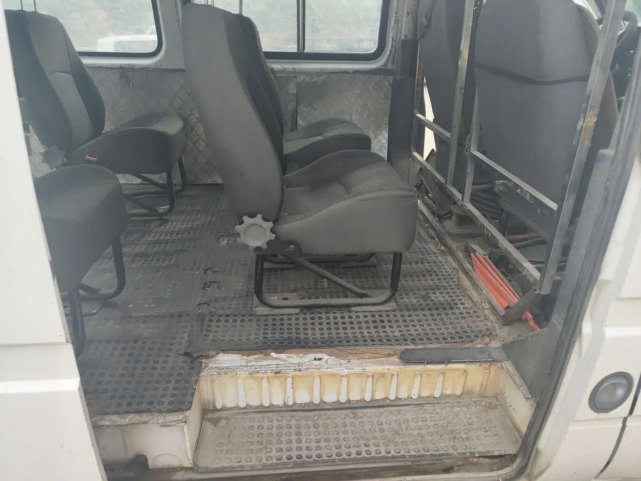 JMC Transit 2017 2.8T Commercial Version Short Wheelbase Mid-Roof 6/7/8-Seater JX493 — миниатюра 18