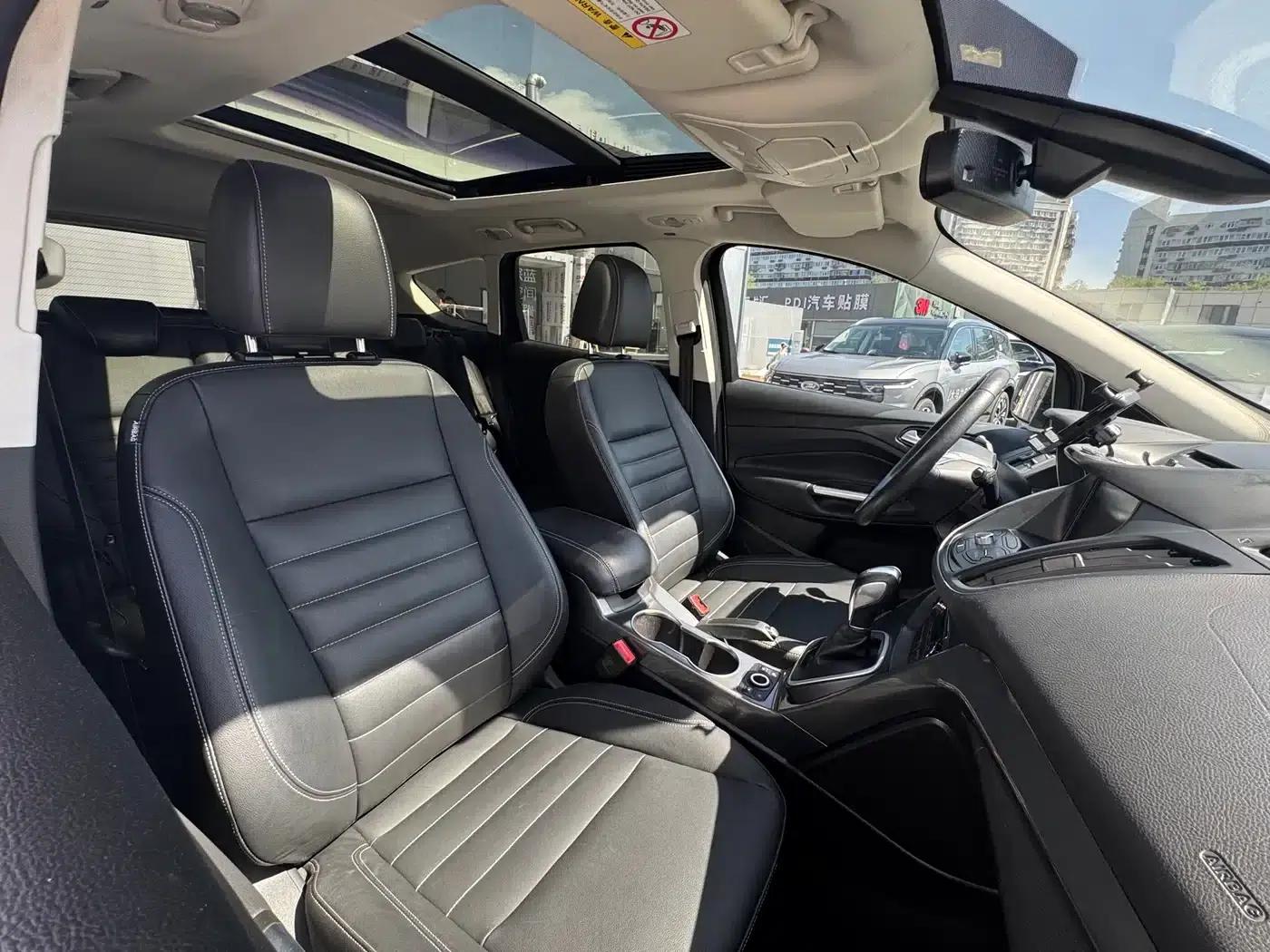 Ford Kuga 2015 1.5L GTDi AWD Elite — миниатюра 12