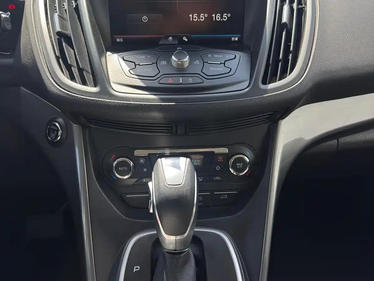 Ford Kuga 2015 1.5L GTDi AWD Elite — миниатюра 8