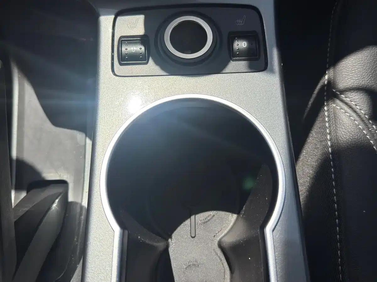 Ford Kuga 2015 1.5L GTDi AWD Elite — миниатюра 9