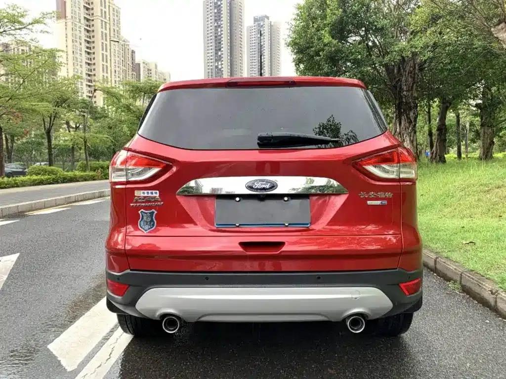 Ford Kuga 2013 2.0L GTDi AWD Premium — миниатюра 13