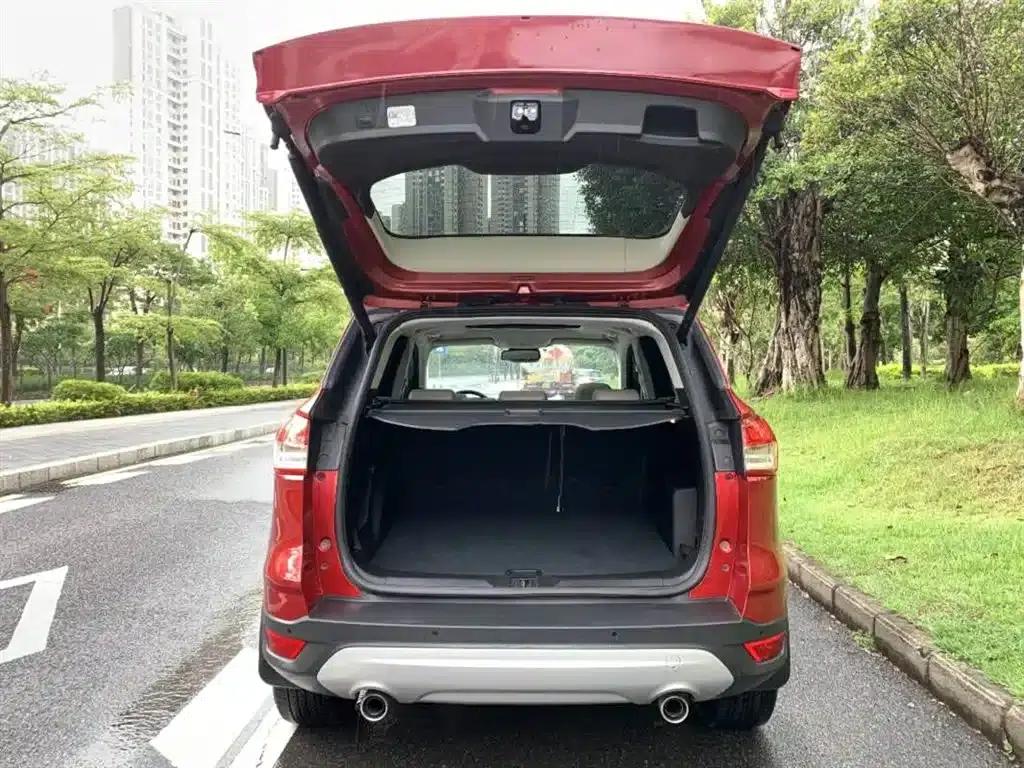 Ford Kuga 2013 2.0L GTDi AWD Premium — миниатюра 14