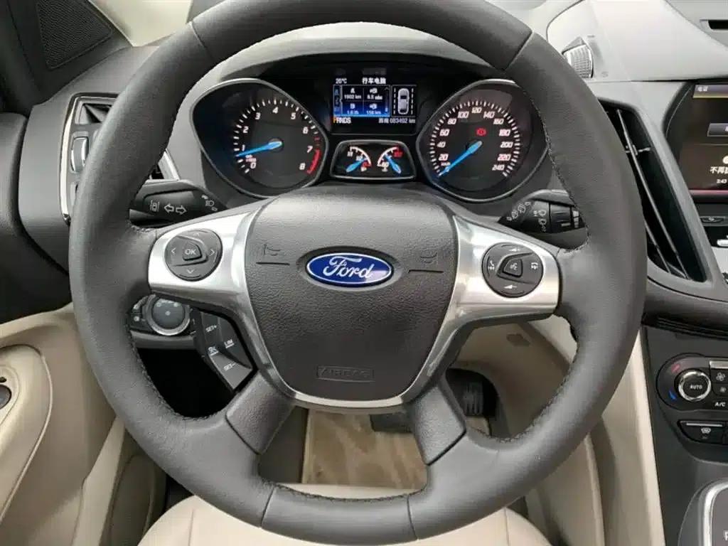 Ford Kuga 2013 2.0L GTDi AWD Premium — миниатюра 6
