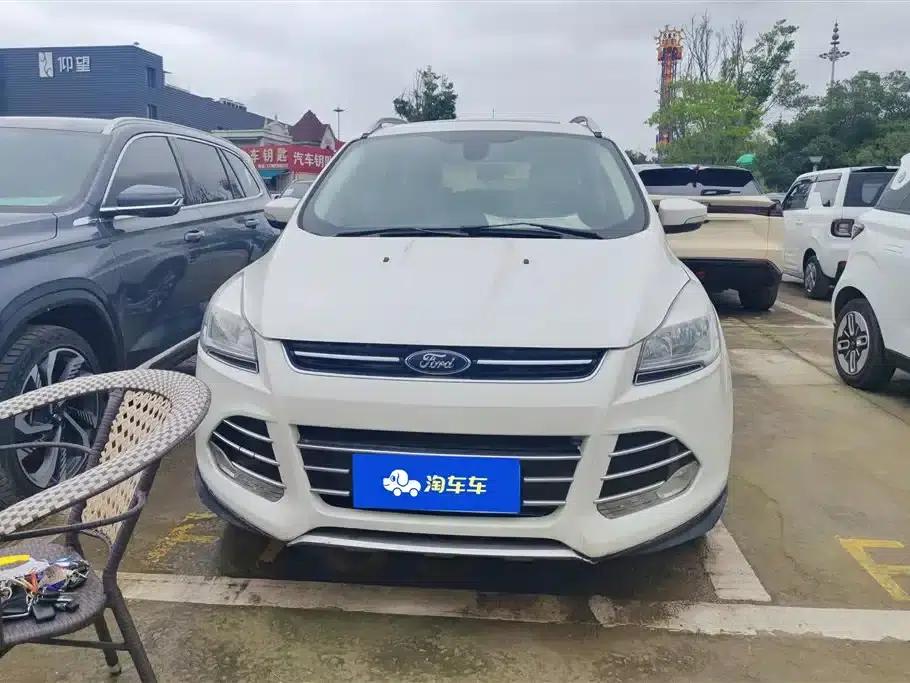 Ford Kuga 2015 1.5L GTDi 2WD Fashion Edition — миниатюра 2