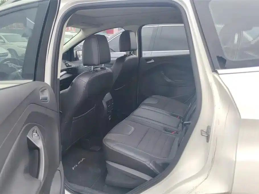 Ford Kuga 2015 1.5L GTDi 2WD Fashion Edition — миниатюра 11