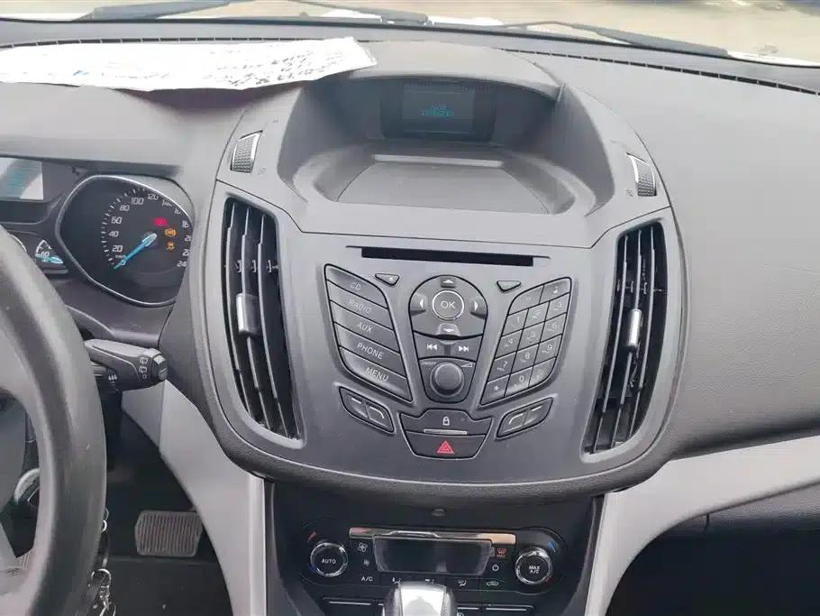 Ford Kuga 2015 1.5L GTDi 2WD Fashion Edition — миниатюра 13