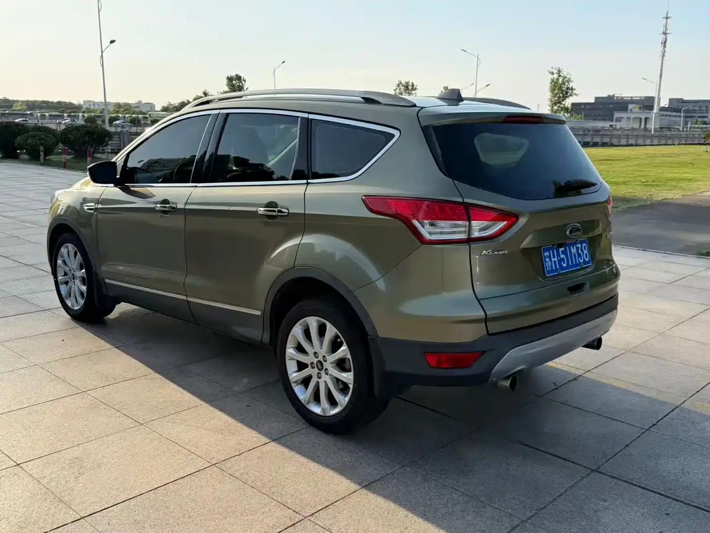 Ford Kuga 2015 1.5L GTDi 2WD Comfort Model — миниатюра 7