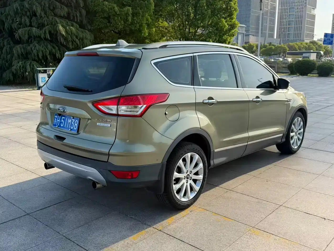Ford Kuga 2015 1.5L GTDi 2WD Comfort Model — миниатюра 8